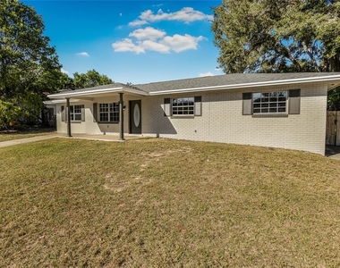 2707 Lakewood Lane - Photo Thumbnail 1