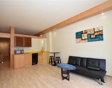 101 Palm Harbor Parkway - Photo Thumbnail 1