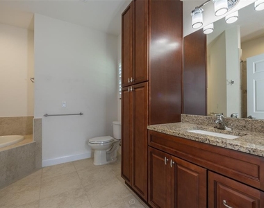 35 Edge Lane - Photo Thumbnail 17