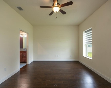 35 Edge Lane - Photo Thumbnail 16