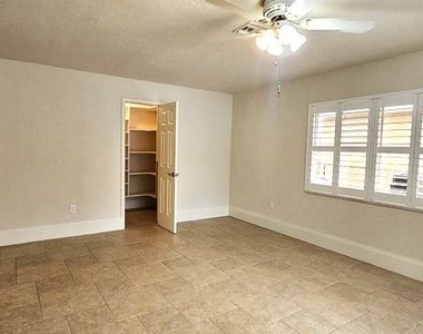 2871 Coral Way - Photo Thumbnail 10