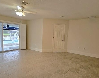 2871 Coral Way - Photo Thumbnail 11