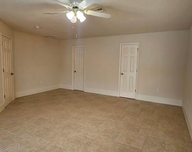 2871 Coral Way - Photo Thumbnail 17
