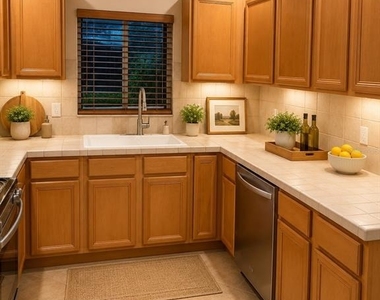 1741 Goodrich Avenue - Photo Thumbnail 5