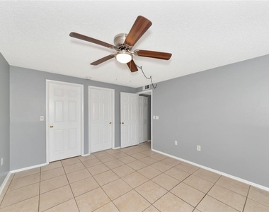 5026 Water Oak Drive - Photo Thumbnail 10