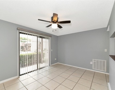 5026 Water Oak Drive - Photo Thumbnail 3