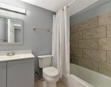 5026 Water Oak Drive - Photo Thumbnail 14