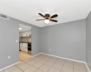 5026 Water Oak Drive - Photo Thumbnail 6
