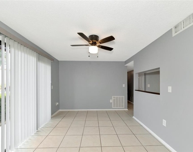 5026 Water Oak Drive - Photo Thumbnail 2