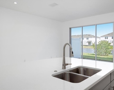 5756 Haven Terrace - Photo Thumbnail 14