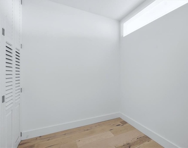 111 S Pineapple Avenue - Photo Thumbnail 23