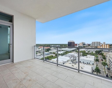 111 S Pineapple Avenue - Photo Thumbnail 30