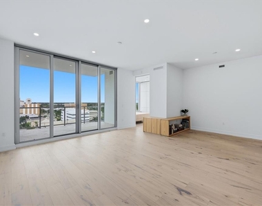 111 S Pineapple Avenue - Photo Thumbnail 9