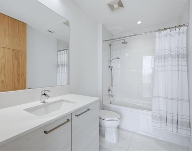 111 S Pineapple Avenue - Photo Thumbnail 26