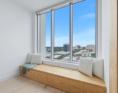 111 S Pineapple Avenue - Photo Thumbnail 20