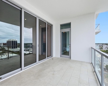 111 S Pineapple Avenue - Photo Thumbnail 31