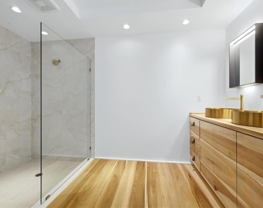 111 S Pineapple Avenue - Photo Thumbnail 21