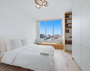 111 S Pineapple Avenue - Photo Thumbnail 18