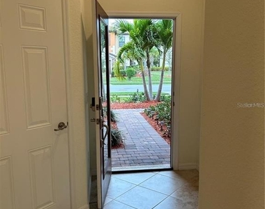 20314 Lagente Circle - Photo Thumbnail 4