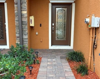 20314 Lagente Circle - Photo Thumbnail 2