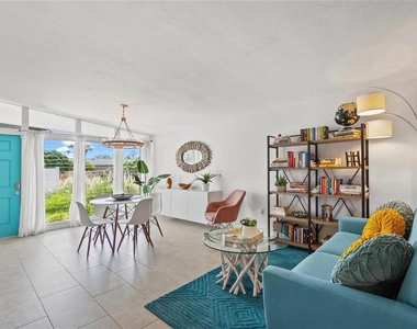 4801 Sarasota Avenue - Photo Thumbnail 12