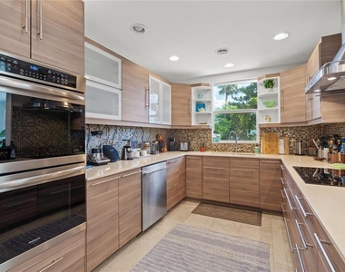 4801 Sarasota Avenue - Photo Thumbnail 9