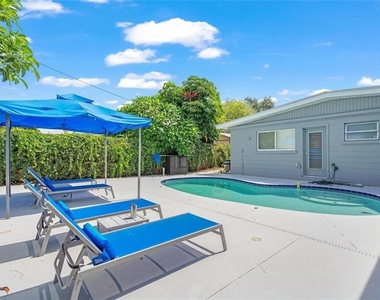 4801 Sarasota Avenue - Photo Thumbnail 30