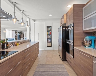 4801 Sarasota Avenue - Photo Thumbnail 11