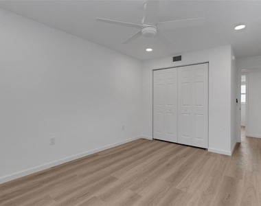 2826 W Rainbow Circle - Photo Thumbnail 21