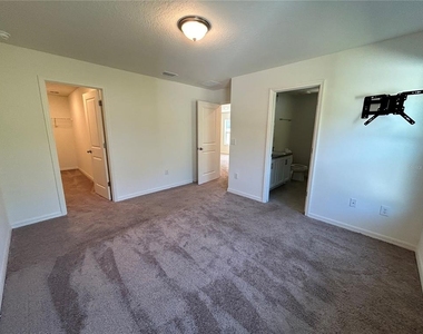 2706 89th Street Circle E - Photo Thumbnail 7