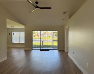 3709 62nd Avenue E - Photo Thumbnail 5