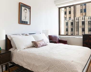 45 Wall Street - Photo Thumbnail 2