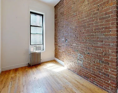 312 East 91st Street - Photo Thumbnail 4