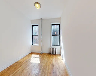312 East 91st Street - Photo Thumbnail 3
