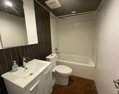 13 Humboldt Street - Photo Thumbnail 6