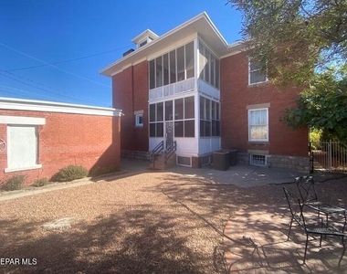 321 W Rio Grande Avenue - Photo Thumbnail 42