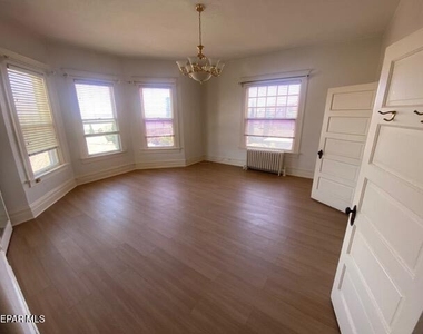 321 W Rio Grande Avenue - Photo Thumbnail 31