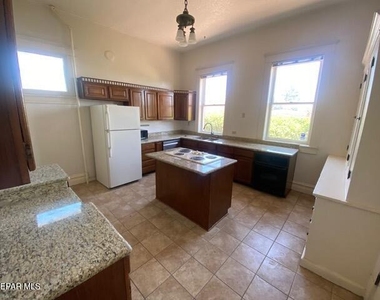 321 W Rio Grande Avenue - Photo Thumbnail 26