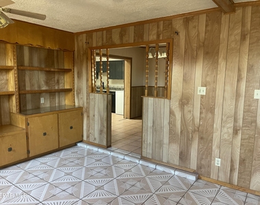252 Trinity Place - Photo Thumbnail 13