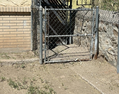 252 Trinity Place - Photo Thumbnail 14