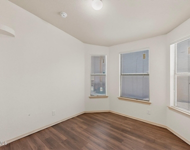 2304 Honey Dew Street - Photo Thumbnail 22