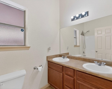 2304 Honey Dew Street - Photo Thumbnail 19