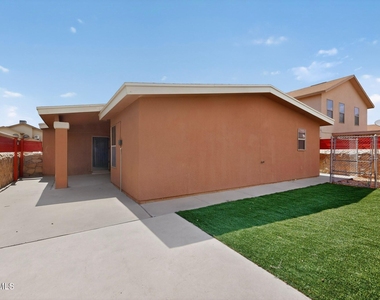 2304 Honey Dew Street - Photo Thumbnail 36