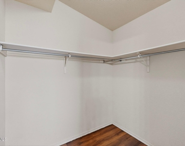 2304 Honey Dew Street - Photo Thumbnail 13