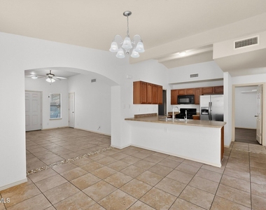 2304 Honey Dew Street - Photo Thumbnail 14