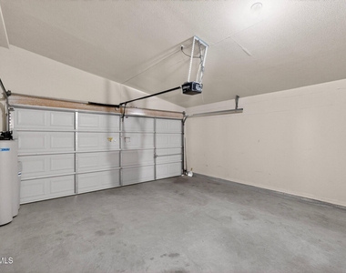 2304 Honey Dew Street - Photo Thumbnail 11