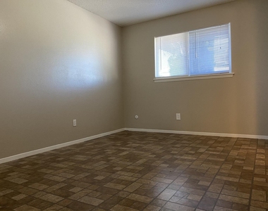 6435 Pizarro Street - Photo Thumbnail 9