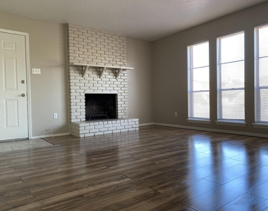 6435 Pizarro Street - Photo Thumbnail 1