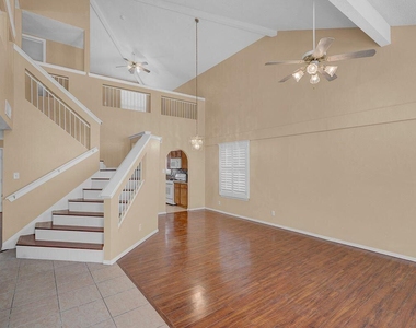 1460 Paseo De Flor Street - Photo Thumbnail 24
