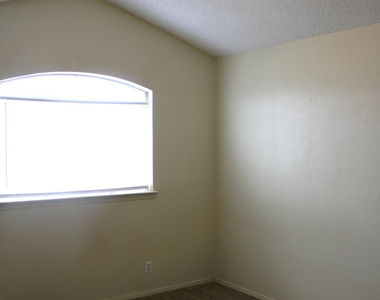 11008 Rogers Hornsby Street - Photo Thumbnail 10
